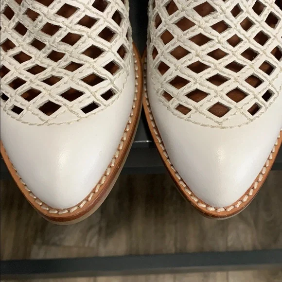 Jeffrey Campbell Taggart White Laser Cut Out Booties size 6.5 - Picture 8 of 8